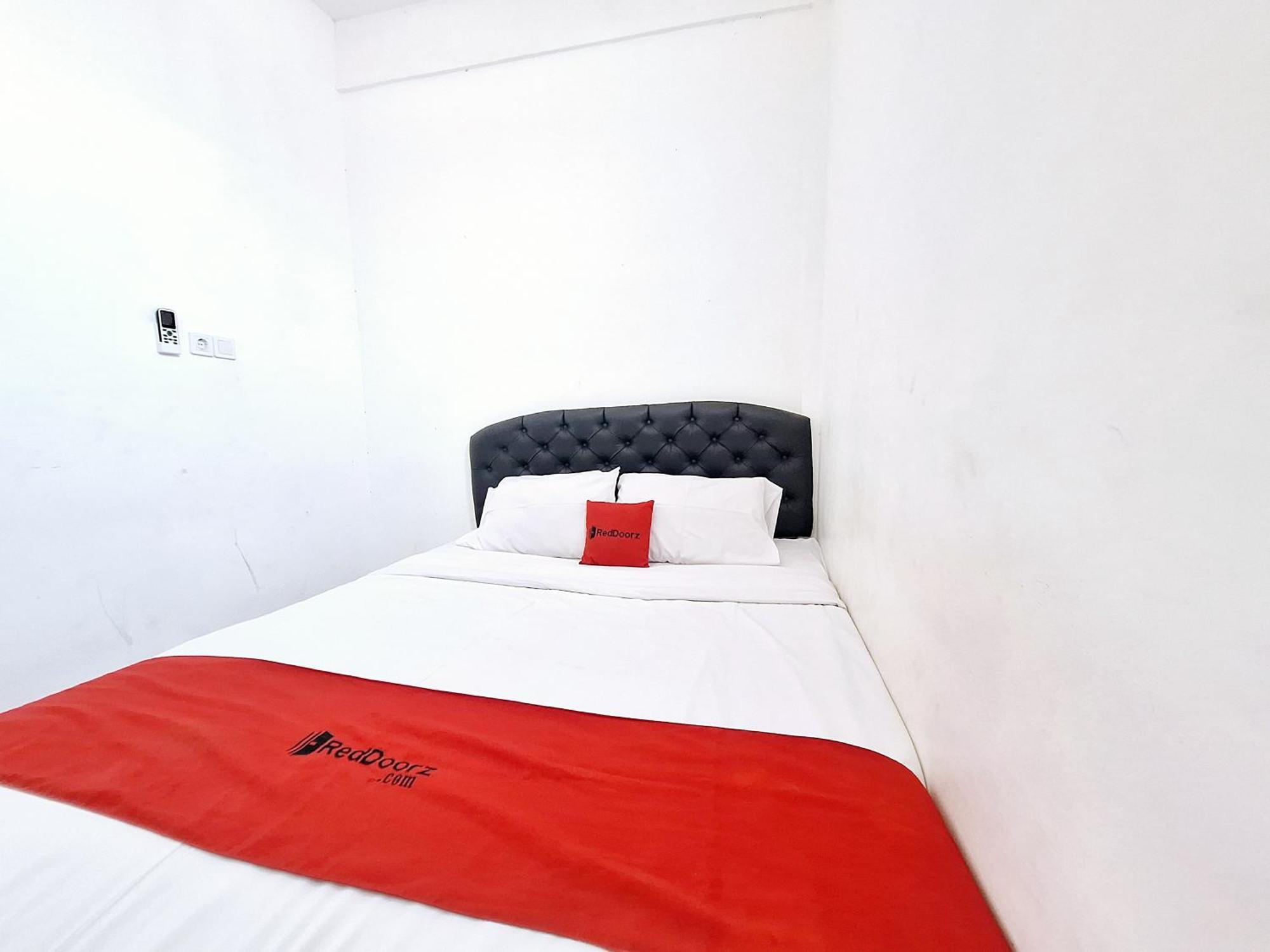Reddoorz Near Stasiun Kediri Kediri (East Java) Exterior foto